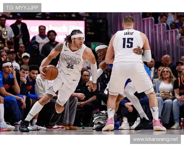 掘金官方确认阿龙戈登右腿筋拉伤本场比赛提前退赛无法回归赛场